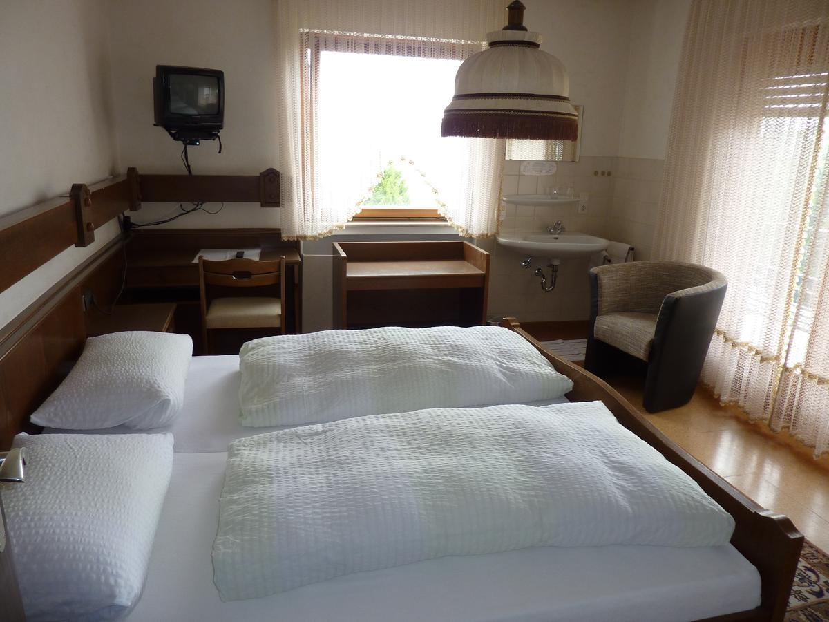 Gast- Und Gastehaus Simon Hotel Greifenstein ห้อง รูปภาพ