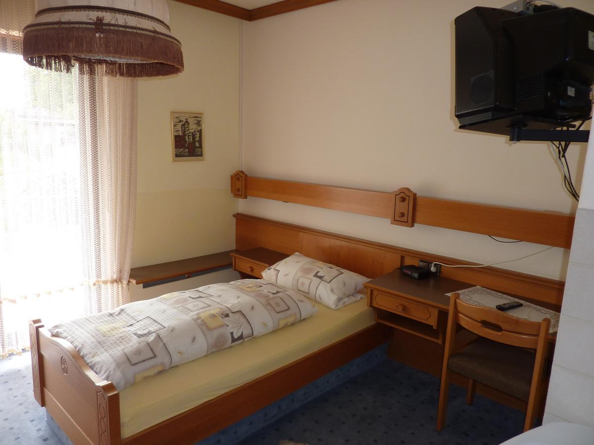 Gast- Und Gastehaus Simon Hotel Greifenstein ห้อง รูปภาพ
